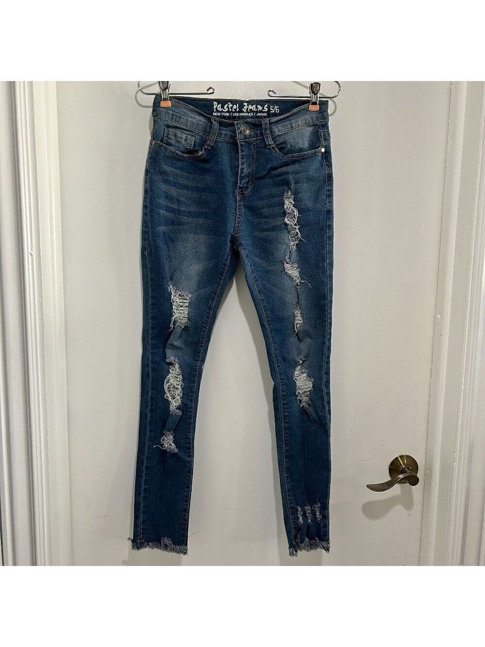 Ladies Pastel Jeans skinny legged Size 5/6